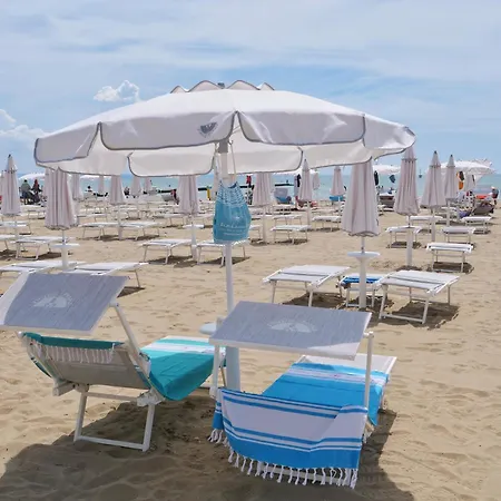 Acqua Marina - Nuovissimo Con Angolo Ristoro ゲストハウス 3*